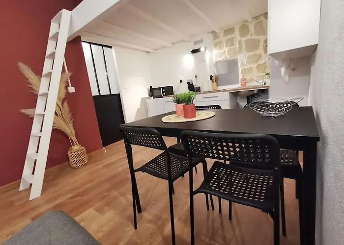 Centre - Au Coeur De L'ecusson Apartment